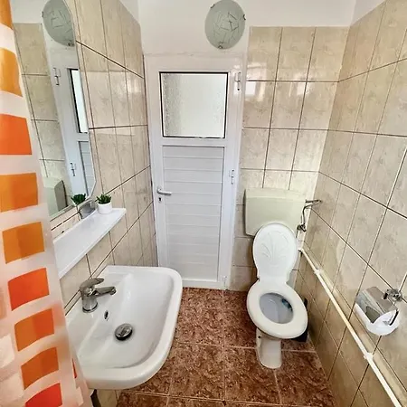 House75